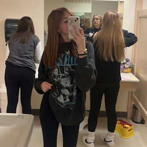 Meet your Posher, Leighton